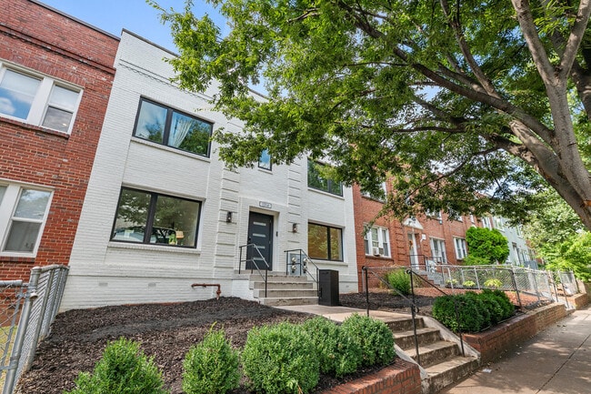 1314 Orren St NE, Unit 4, Unit 4