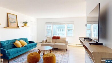 121 3rd St in South Orange, NJ - Building Photo - Building Photo