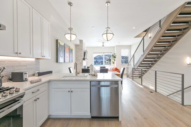 50 3rd St in Silverthorne, CO - Building Photo - Building Photo