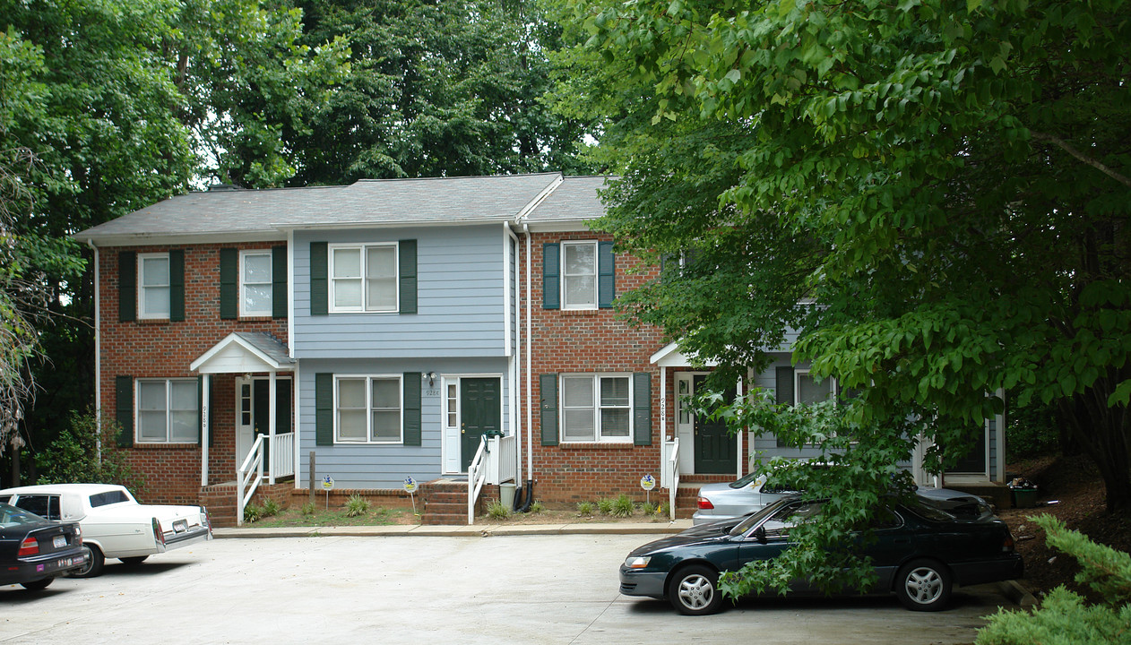 928 Hearthridge Rd in Raleigh, NC - Building Photo