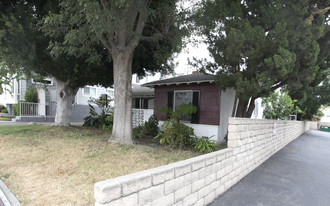 4740 Ben Ave in North Hollywood, CA - Foto de edificio - Building Photo