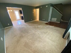 157 Sara Ct in Shepherdsville, KY - Building Photo - Building Photo