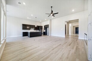 2022 Serene Spgs Dr in Richmond, TX - Building Photo