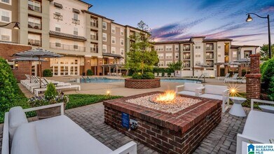 1840 Oxmoor Rd in Homewood, AL - Building Photo - Building Photo