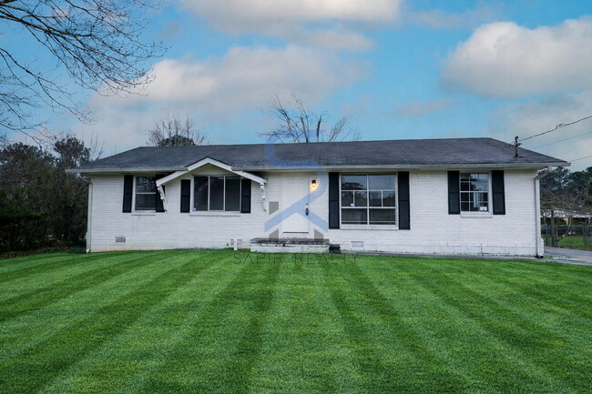 8951 Cornell Dr in Jonesboro, GA - Building Photo - Building Photo