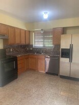 2829 S Sea Dr in Corpus Christi, TX - Building Photo