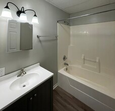1115 S Spring St in Mishawaka, IN - Building Photo - Building Photo