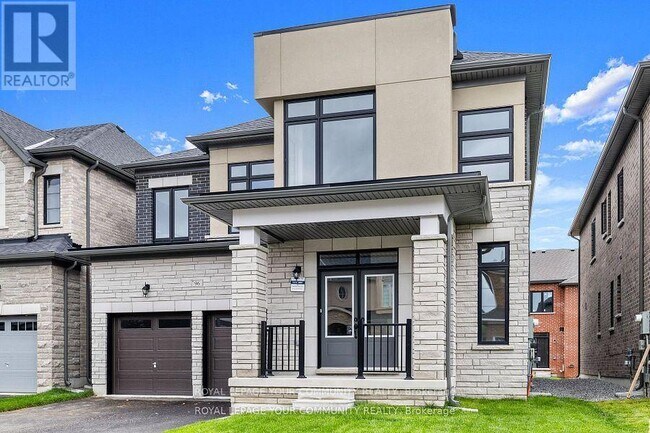 96 Weslock Crescent in Aurora, ON - Building Photo - Building Photo