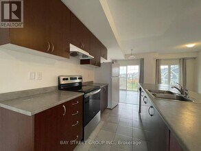 53 Shelburne Ave in Wasaga Beach, ON - Building Photo - Building Photo