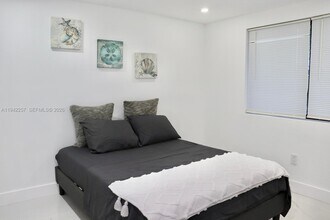 15100 Polk St in Miami, FL - Building Photo - Building Photo