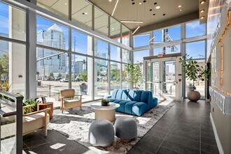 The Residences at 801 East Whiting Street in Tampa, FL - Foto de edificio - Building Photo