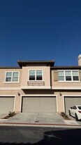 15636 Vista Way, Unit Unit 110 in Lake Elsinore, CA - Building Photo