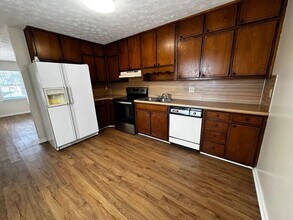 571 Downing St in Lawrenceville, GA - Building Photo - Building Photo