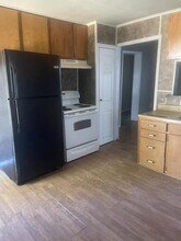 1005 St Louis St in Gatesville, TX - Building Photo - Building Photo