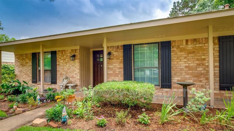 4723 Lost Oak Dr in Spring, TX - Building Photo
