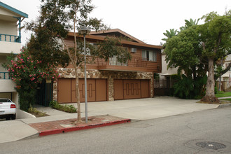 225 N Kenwood St in Glendale, CA - Building Photo - Building Photo