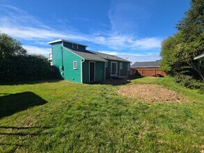 5553 Noe Ave in Eureka, CA - Building Photo - Building Photo