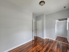 117 Townsend St, Unit #1 in Boston, MA - Building Photo - Building Photo