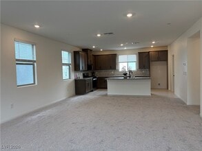 1505 Little Penguin St in Las Vegas, NV - Building Photo - Building Photo