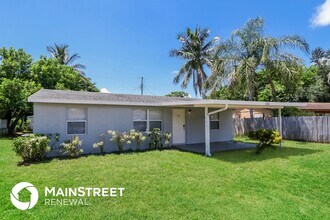 4386 Pine St in West Palm Beach, FL - Foto de edificio - Building Photo