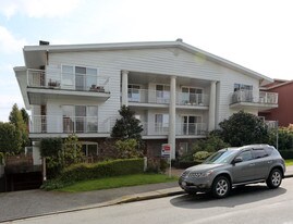 Landmark Villa in Vancouver, BC - Building Photo