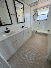 2225 Monroe St in Hollywood, FL - Building Photo - Building Photo
