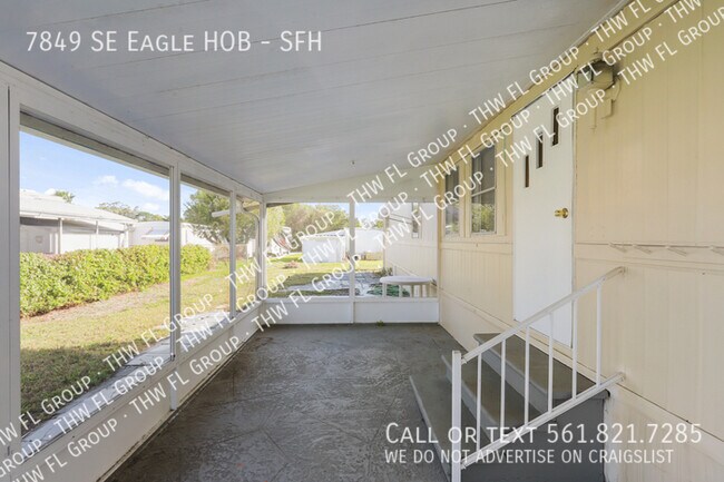 7849 SE Eagle Ave in Hobe Sound, FL - Building Photo - Building Photo