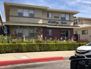 806 Edgewood St, Unit 9 in Inglewood, CA - Foto de edificio - Building Photo