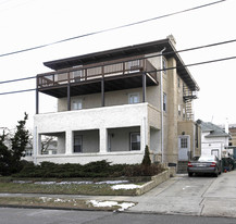 711 Beach Ave Apartments