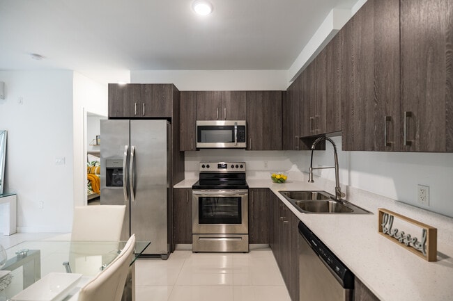 Modern Towers Apartments