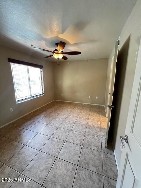 16825 N 14th St in Phoenix, AZ - Foto de edificio - Building Photo