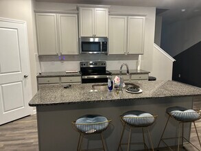 Room in Townhome on The Way Pl in Atlanta, GA - Building Photo - Building Photo