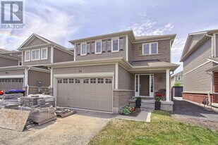 34 Milne St in New Tecumseth, ON - Building Photo