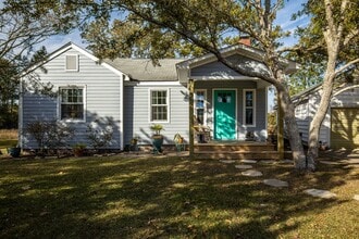 114 Chestnut Dr in Beaufort, NC - Building Photo - Building Photo
