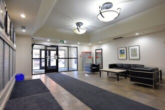 10180-10104 104 Street NW in Edmonton, AB - Building Photo - Building Photo