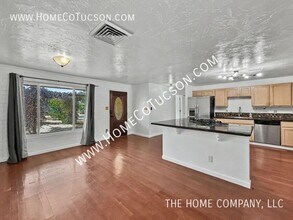 2320 W Calle Grato in Oracle, AZ - Building Photo - Building Photo