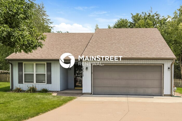 12510 Oak Point in Platte City, MO - Building Photo