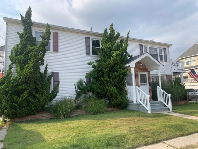 property at 5403 Edgewater Ave
