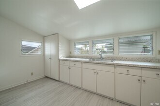 2646 Oahu Ave in Honolulu, HI - Building Photo - Building Photo