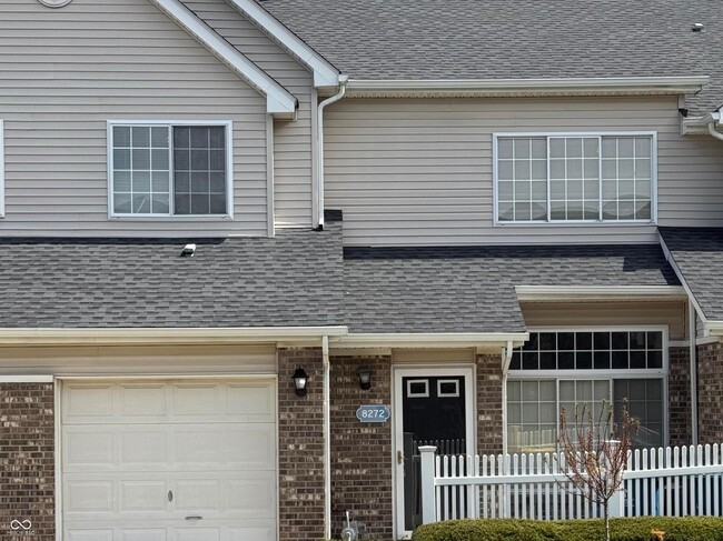 8272 Enclave Blvd in Fishers, IN - Building Photo - Building Photo