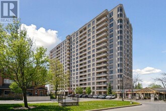 1000-1000 The Esplanade N in Pickering, ON - Building Photo - Building Photo