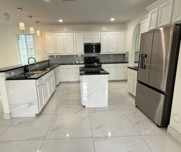 27037 SW 142nd Ave in Homestead, FL - Building Photo - Building Photo