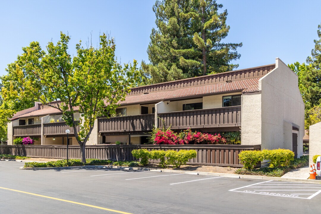 Count Yard in Sunnyvale, CA - Foto de edificio