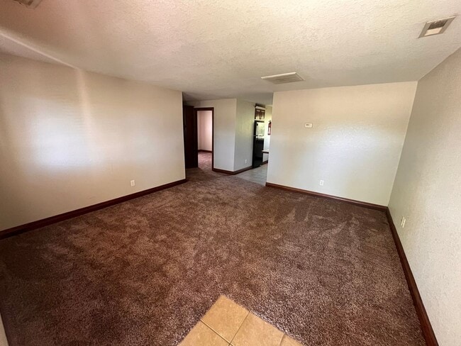 5241 N Arkansas Ave in Wichita, KS - Building Photo - Building Photo