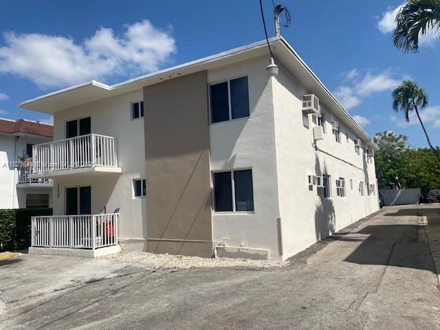 1327 SW 3rd St in Miami, FL - Building Photo