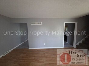 13506 Cambridge Ave in Grandview, MO - Building Photo - Building Photo