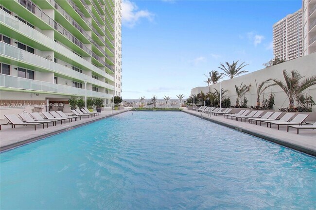 property at 1756 N Bayshore Dr