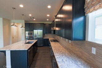 3294 Ledgewood Cir in Riverside, CA - Building Photo - Building Photo