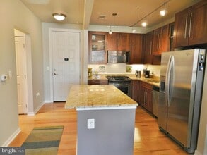 2200 N Westmoreland St, Unit The Westlee in Arlington, VA - Building Photo - Building Photo