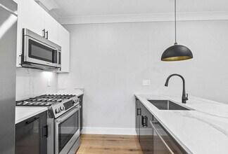 300 Somerville Ave, Unit 300B in Somerville, MA - Building Photo - Building Photo
